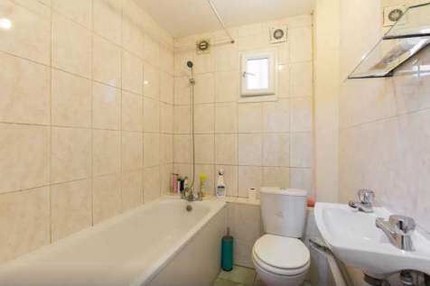 Bathroom 2.png