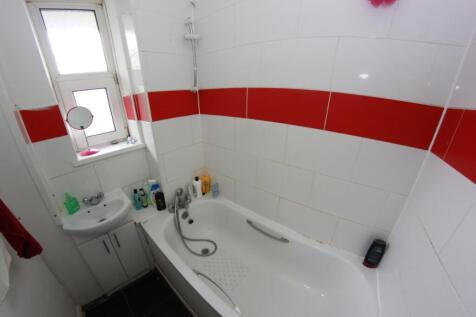 Bathroom.JPG
