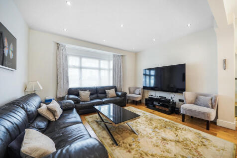 43 Holders Hill D...