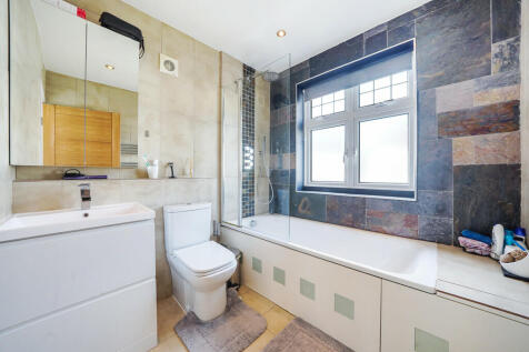 43 Holders Hill D...