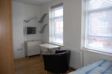 Flat 4, 19 dollis...