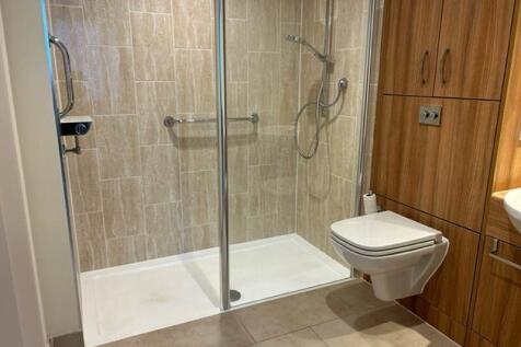 Ensuite shower room