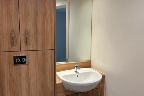 Ensuite shower room