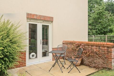 Side patio