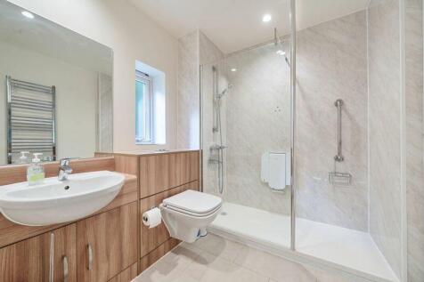 Ensuite shower room