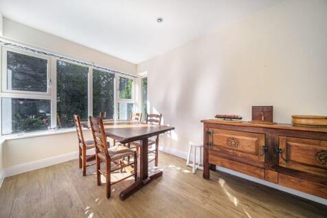 Dining area in kitchen