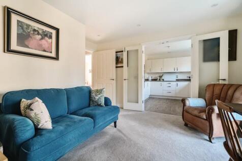 Living/dining room through to kitchen
