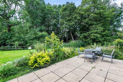 Woodland and lakeside walks nearby