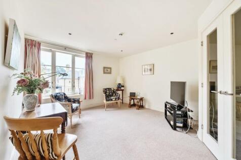 Living/dining room through to kitchen