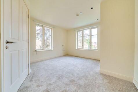Bedroom 2 (dual aspect)