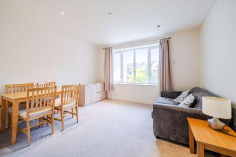 Living/dining room