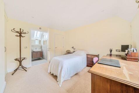 Second bedroom and ensuite
