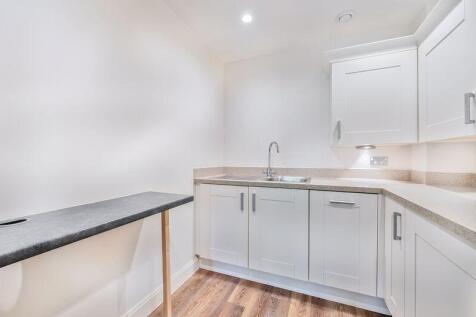 Kitchen with extra worktop/breakfast bar