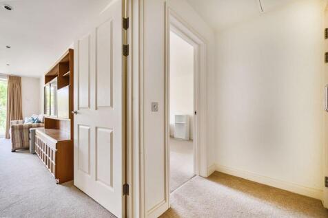 Entrance hall with storage cupboard