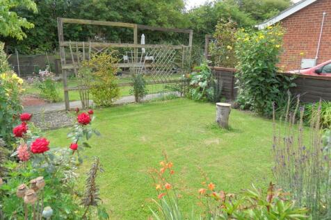 SIDE GARDEN