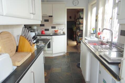 KITCHEN/BREAKFAST RM