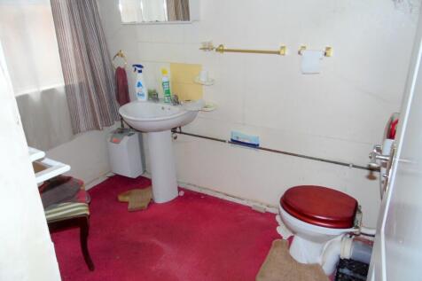 OUTBUILDING WC