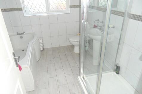 BATH/SHOWER ROOM