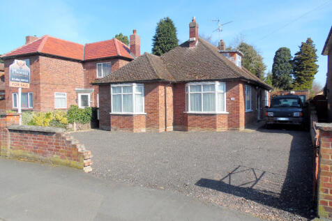 FRONT &amp; DRIVEWAY