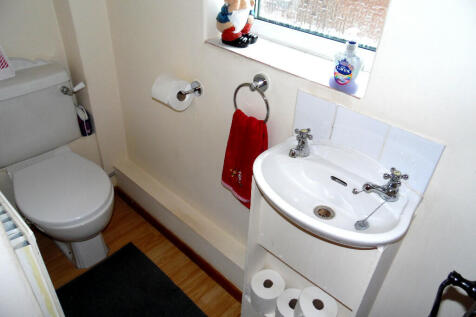 UPSTAIRS CLOAKROOM