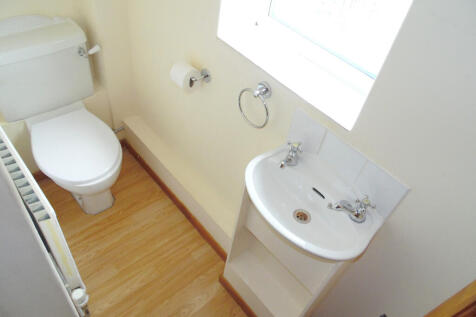 UPSTAIRS CLOAKROOM