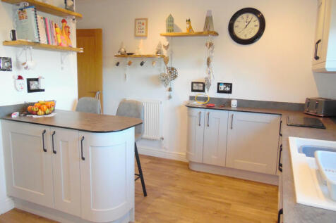 KITCHEN/BREAKFAST RM