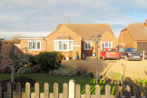 FRONT &amp; DRIVEWAY