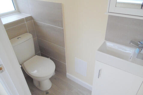 DOWNSTAIRS CLOAKROOM