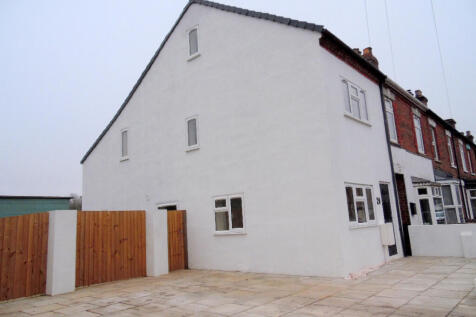 FRONT &amp; DRIVEWAY