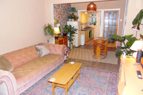 LOUNGE/DINER