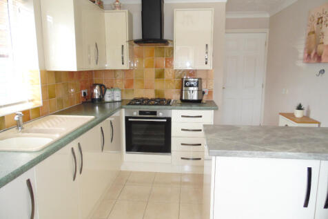 KITCHEN/BREAKFAST RM