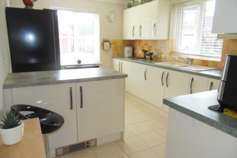 KITCHEN/BREAKFAST RM