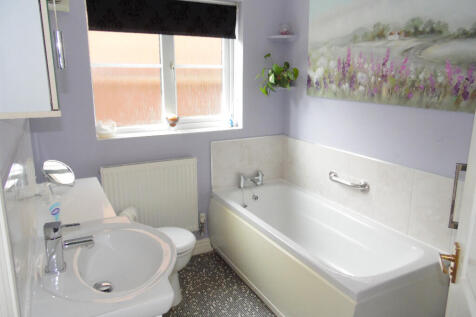 BATH/SHOWER ROOM