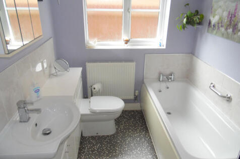 BATH/SHOWER ROOM