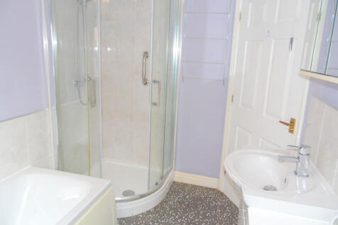 BATH/SHOWER ROOM