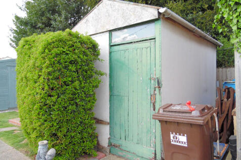 GARDEN SHED