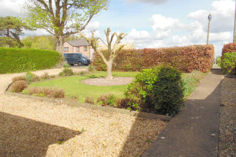 DRIVEWAY &amp; FRONT