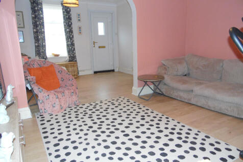 LOUNGE &amp; DINING ROOM