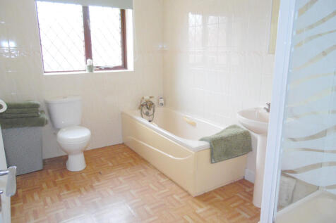 BATH/SHOWER RM