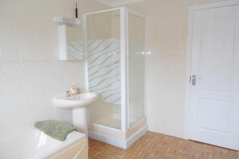 BATH/SHOWER RM