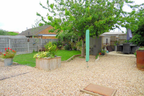 REAR &amp; DRIVEWAY