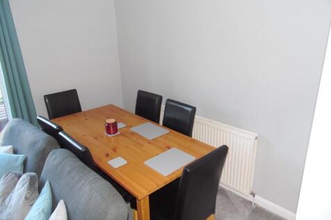 LOUNGE/DINER