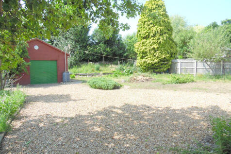REAR &amp; DRIVEWAY