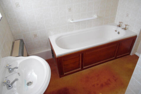 DOWNSTAIRS BATHROOM