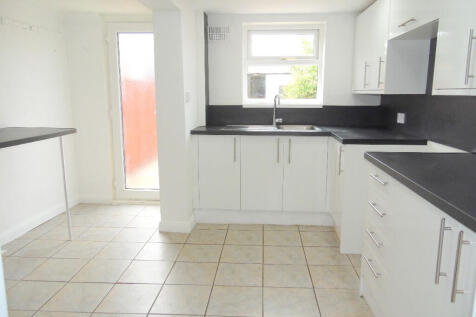 KITCHEN/BREAKFAST RM