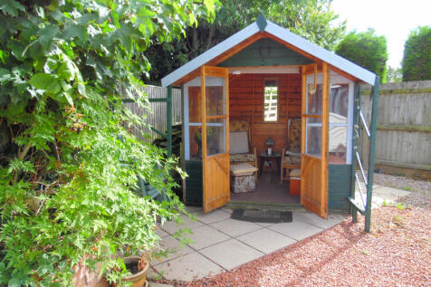 SUMMER HOUSE