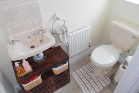DOWNSTAIRS CLOAKROOM