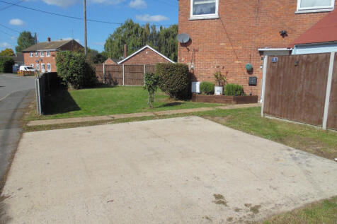 FRONT &amp; DRIVEWAY