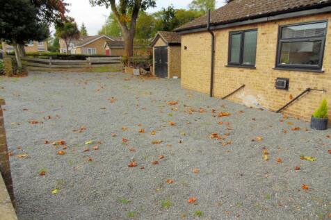FRONT/DRIVEWAY