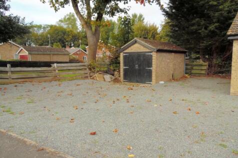 GARAGE & DRIVEWAY